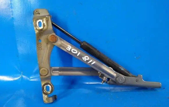 Mazda 6 Tailgate/trunk/boot hinge GS3L52710B