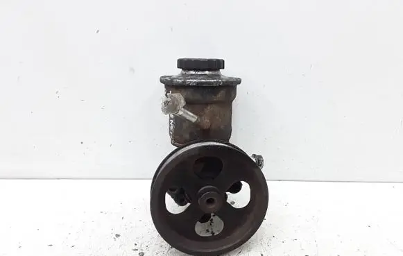 Toyota Avensis T250 Power steering pump