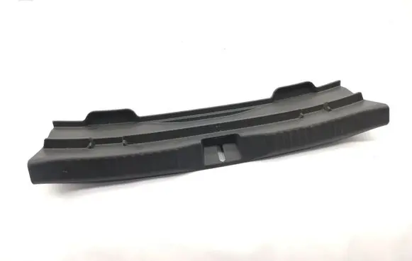Toyota Yaris Cross Trunk/boot sill cover protection 583870D290