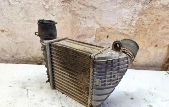 Seat Leon (1M) Intercooler radiator 038906051