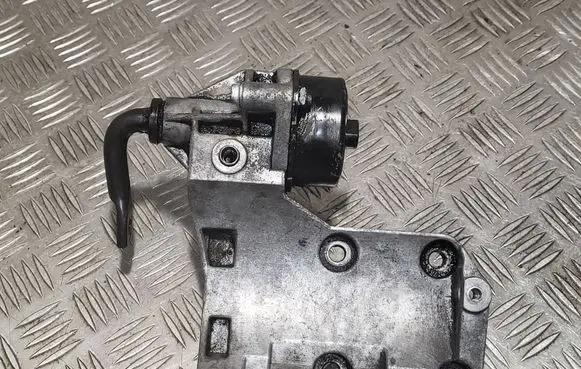 BMW 5 E39 A/C compressor mount bracket 64557786194
