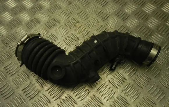 Nissan Leaf I (ZE0) Air intake hose/pipe 563
