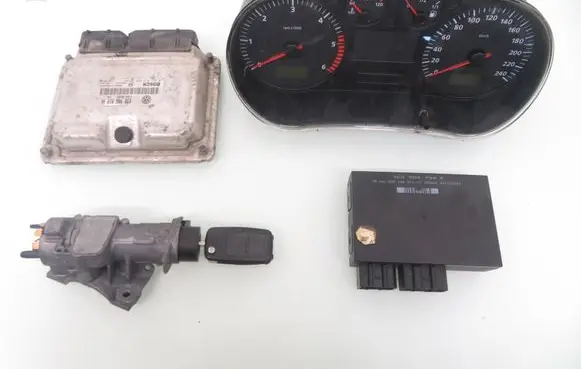 Seat Toledo II (1M) Engine control unit/module ECU 1C0959799F 038906019HK 110080153005
