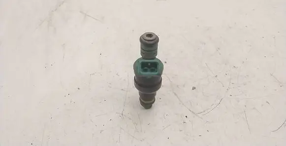 BMW 5 E39 Fuel injector 0280150415
