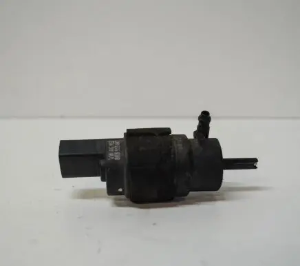 Audi A4 S4 B8 8K Windscreen/windshield washer pump 8K5955647