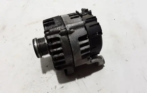 BMW 5 F10 F11 Generator/alternator 8507624