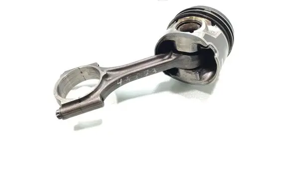 Peugeot 5008 Piston with connecting rod 