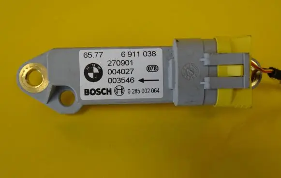 BMW 5 E60 E61 Airbag deployment crash/impact sensor 6911038