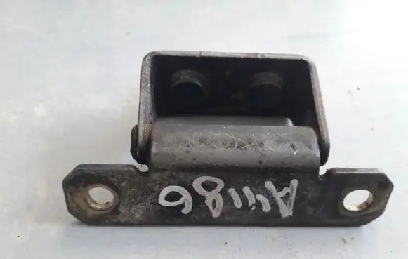 Nissan X-Trail T30 Tailgate/trunk/boot hinge