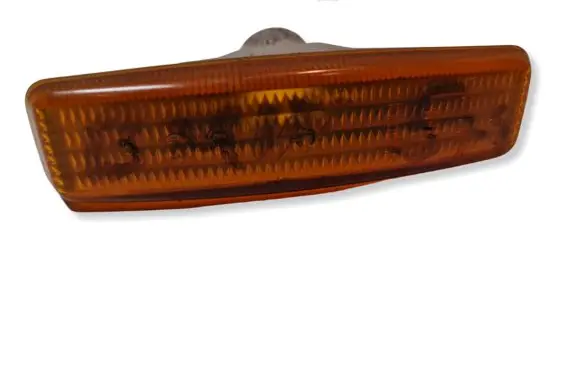 BMW 5 E39 Front fender indicator light 8360589