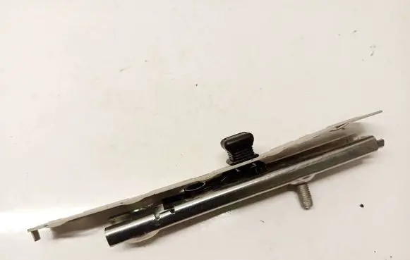 Dacia Sandero Seat belt adjustment rail 703966D