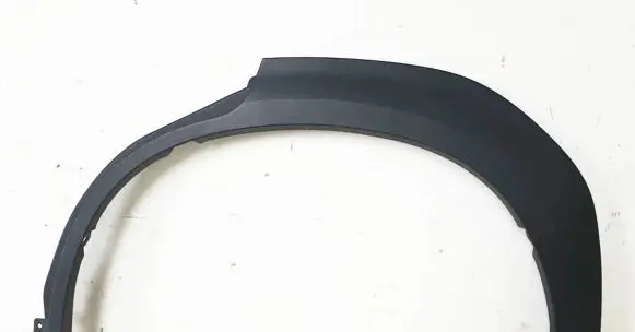 Suzuki SX4 S-Cross Rear arch trim