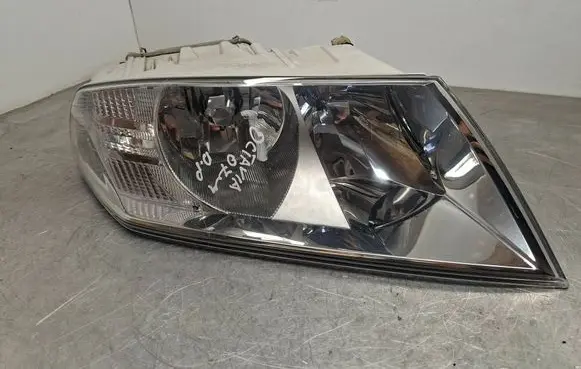 Skoda Octavia Mk2 (1Z) Headlight/headlamp VP4SHX13K046AA