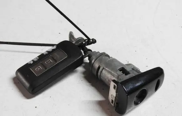 Mitsubishi ASX Front door lock (next to the handle) 0322890