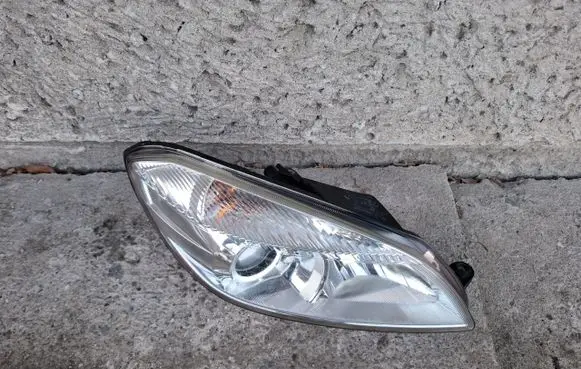 Skoda Fabia Mk2 (5J) Headlight/headlamp