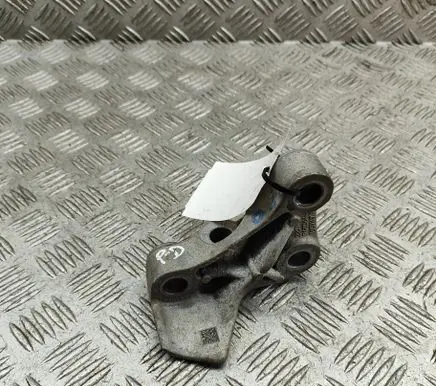 BMW iX Engine mounting bracket 9485642