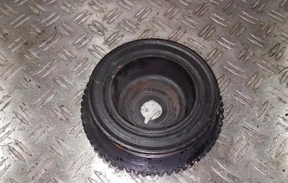 Opel Vectra B Crankshaft pulley 09129210