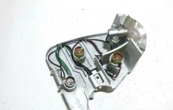 Nissan Sunny Tail light bulb cover holder 22063324 220-63324