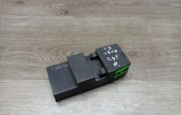 Volvo V70 ESP (stability system) control unit 8691998