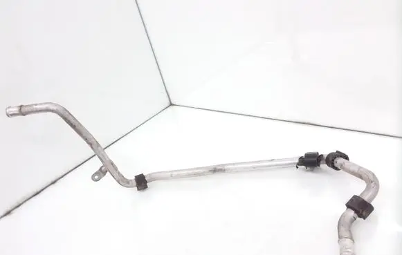 Volkswagen Touareg I Engine coolant pipe/hose