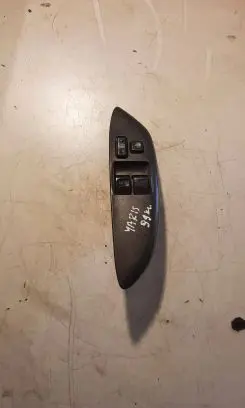 Toyota Yaris Electric window control switch 0013100