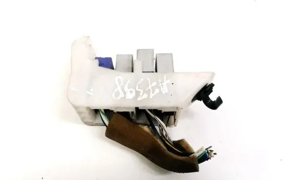 Toyota Avensis T270 Fuse box set 9008087019 90080-87019