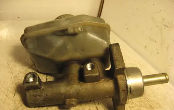 Opel Vectra B Master brake cylinder 5540FBB3