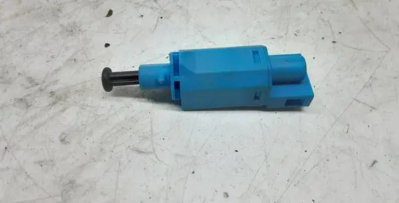 Volkswagen Transporter - Caravelle T4 Brake pedal sensor switch
