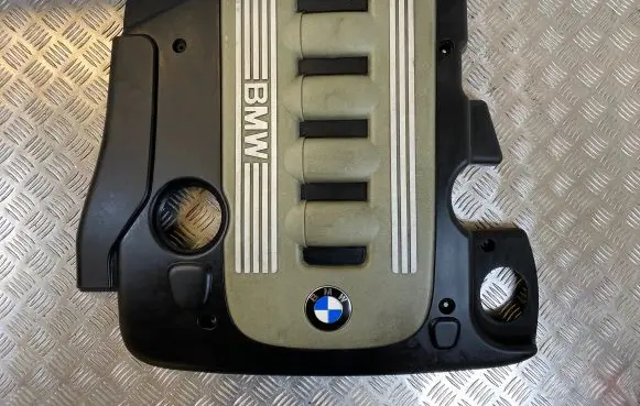 BMW X3 E83 Engine cover (trim)