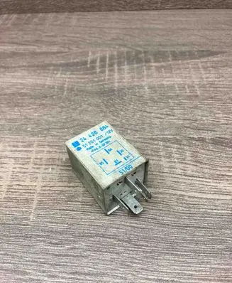 Opel Vectra B Other relay 24428884 51201001