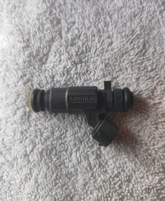 Peugeot 208 I Fuel injector 9676017480