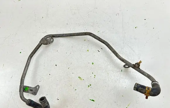 Engine coolant pipe/hose