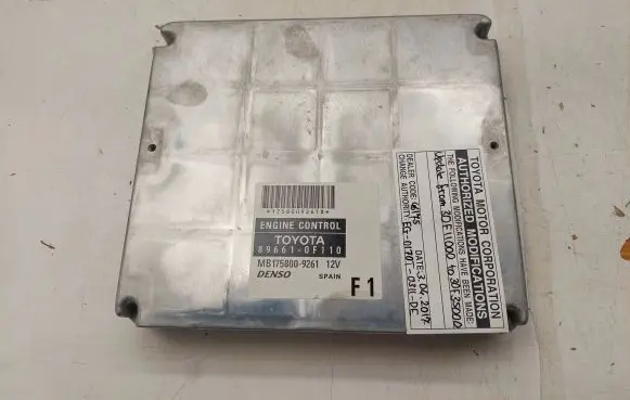 Toyota Corolla Verso AR10 Engine control unit/module 896610F111 896610F110