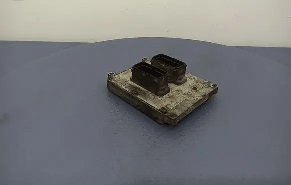 Opel Vectra C Engine control unit/module ECU 12571663AN