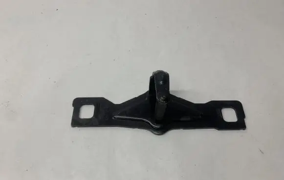 Audi A6 S6 C7 4G Rear door lock loop/hook striker 4G5827507