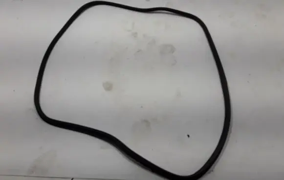 Nissan Qashqai Trunk rubber seal (body) 908304EA0A