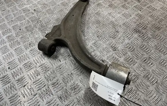 Opel Astra J Front lower control arm/wishbone