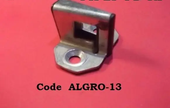 Mercedes-Benz E W210 Front door lock loop/hook striker ALGRO13