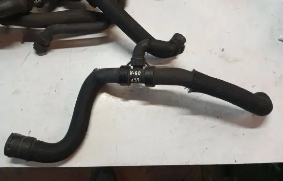 Volvo V70 Engine coolant pipe/hose S4000238