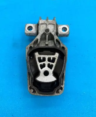 Mercedes-Benz Sprinter W907 W910 Gearbox mounting bracket A9102420100