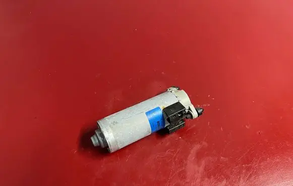 BMW X3 F25 Seat adjustment motor 0130002702 P02927401