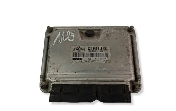 Volkswagen Golf V Engine control unit/module 038906019CJ 0281010302