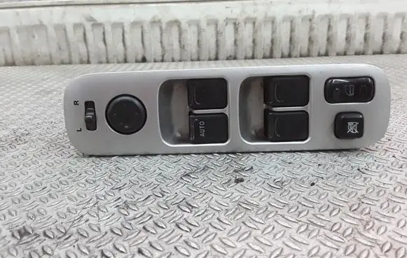 Suzuki Liana Electric window control switch