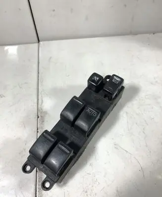 Nissan X-Trail T30 Electric window control switch