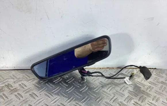 Rear view mirror (interior)