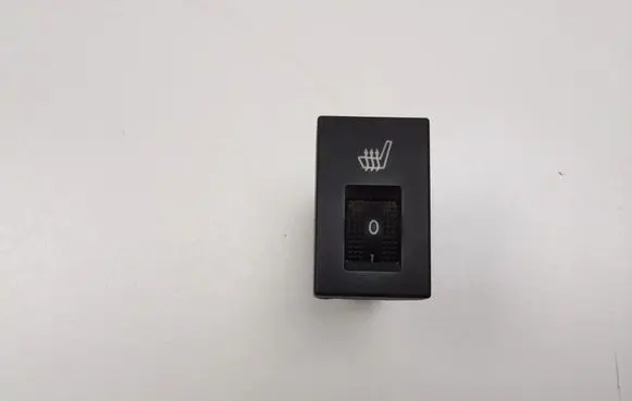 Mazda 3 II Seat heating switch BBM266420A