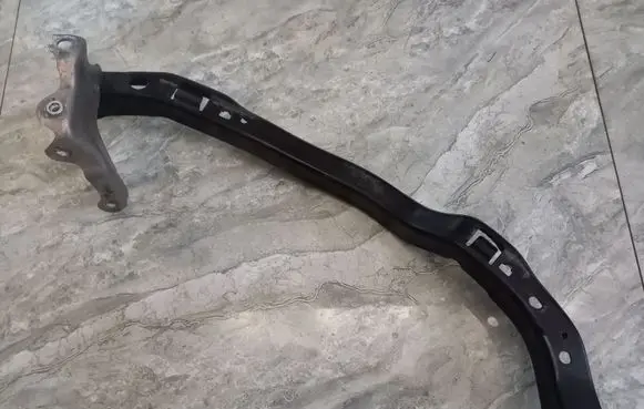 Subaru Legacy Front bumper mounting bracket