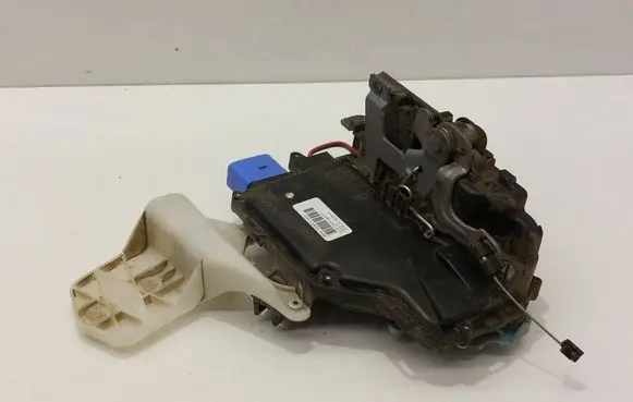 Volkswagen Caddy Front door lock 3D2837016AB 3D0837868C