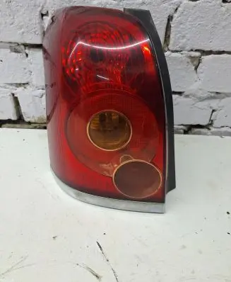 Toyota Avensis T250 Rear/tail lights
