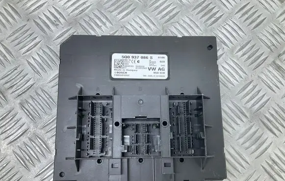Volkswagen Golf Sportsvan Comfort/convenience module 5Q0937086S
